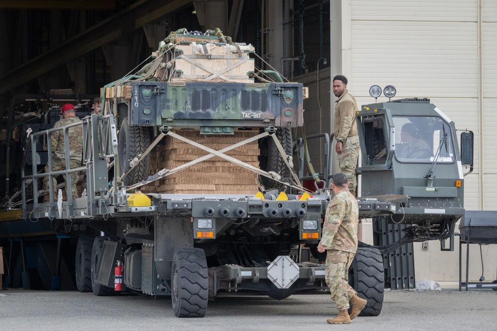 Airmen, Soldiers load cargo during Red Flag-Alaska 25-2