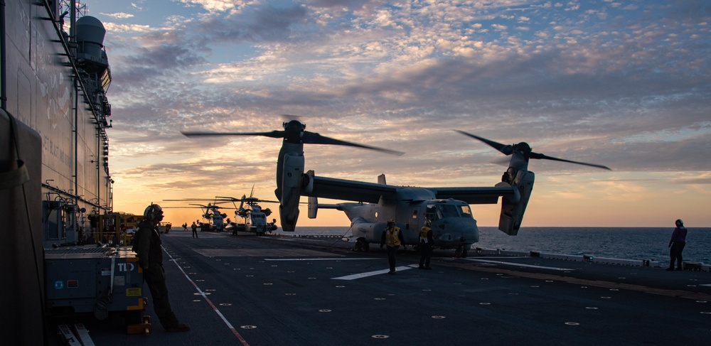 USS America (LHA 6) Conducts Nighttime Flight Operations
