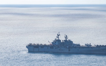 USS America (LHA 6) Conducts SAR Training