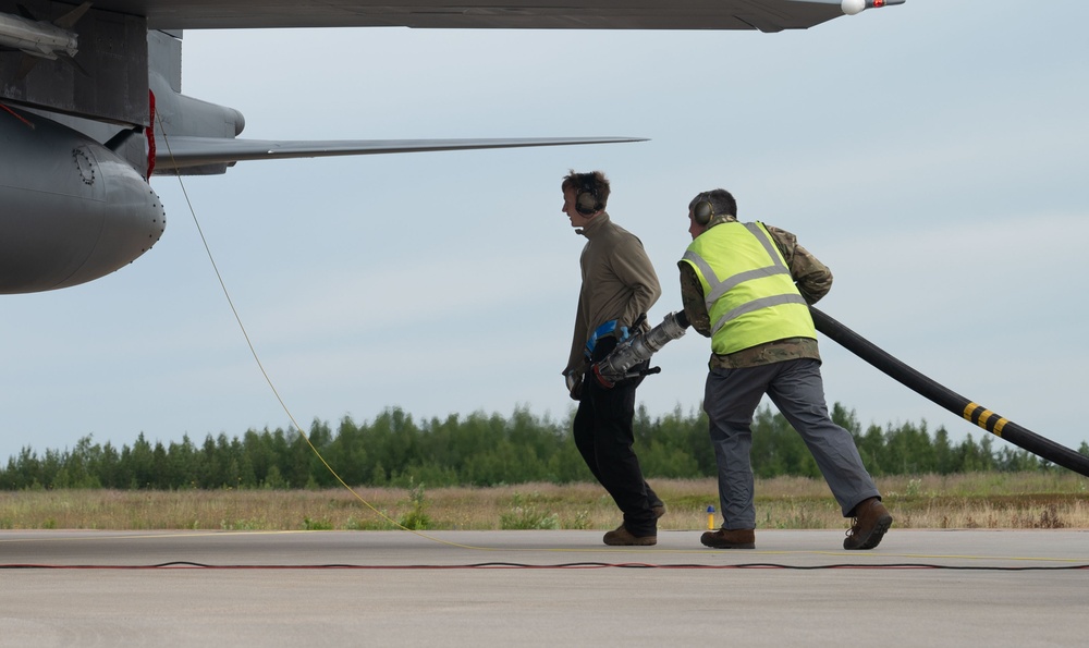 Ready to Fight, Poised to Deter: Allies train as one for rapid hot pit refueling