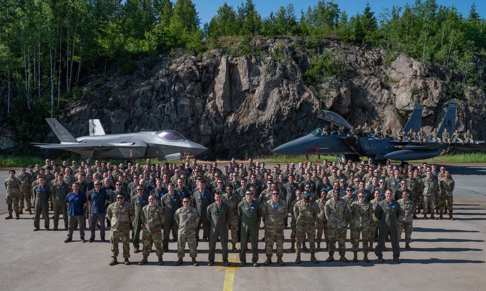 48th Fighter Wing Atlantic Trident 25 group photo