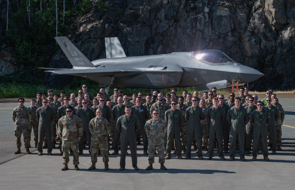 48th Fighter Wing Atlantic Trident 25 group photo