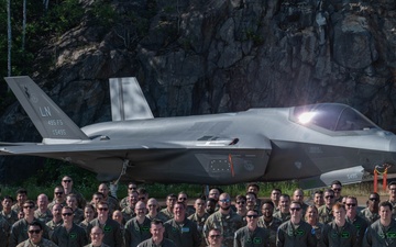 48th Fighter Wing Atlantic Trident 25 group photo