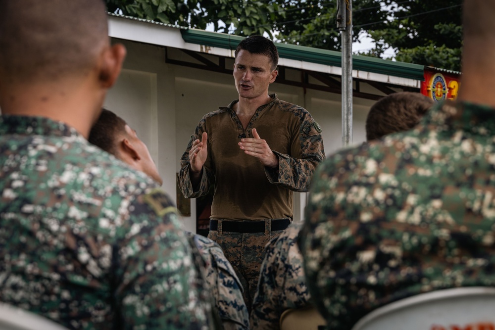 ACD 25.3: U.S. Marines and PMC participate in a fire support subject matter expert exchange