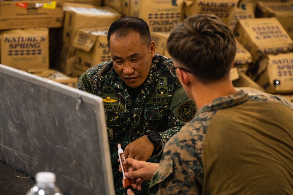 ACD 25.3: U.S. Marines and PMC participate in a fire support subject matter expert exchange