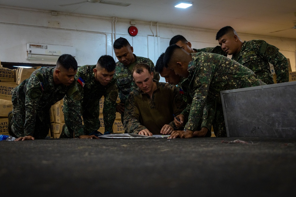 ACD 25.3: U.S. Marines and PMC participate in a fire support subject matter expert exchange