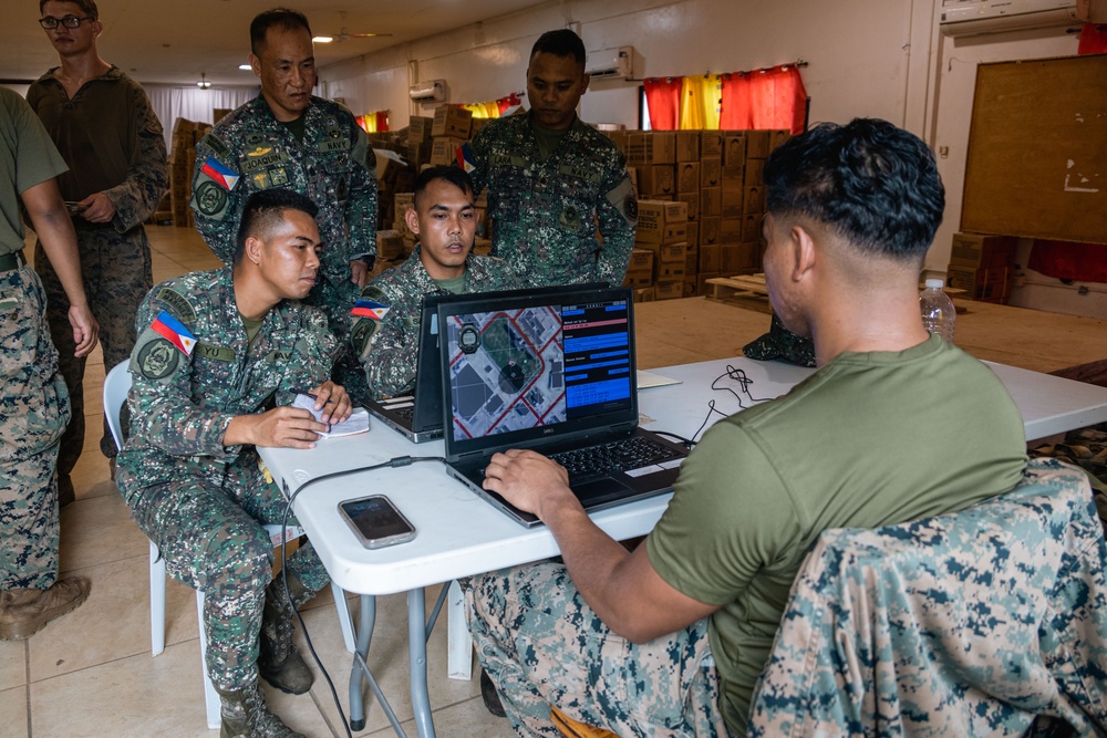 ACD 25.3: U.S. Marines and PMC participate in a fire support subject matter expert exchange