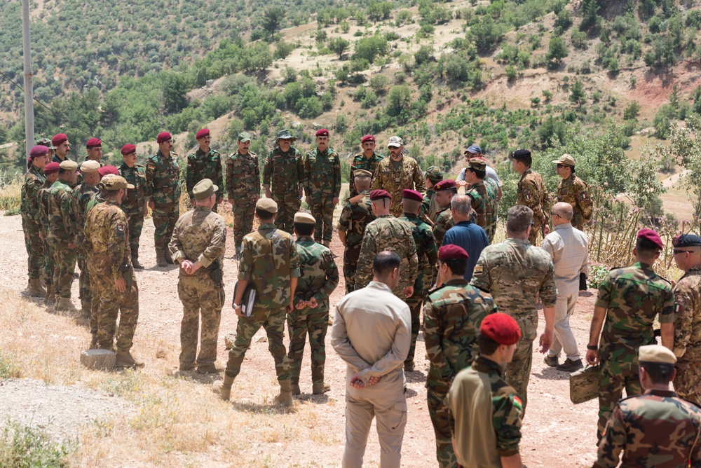 Coalition Advisors Visit Peshmerga Atrush Infantry Training Center