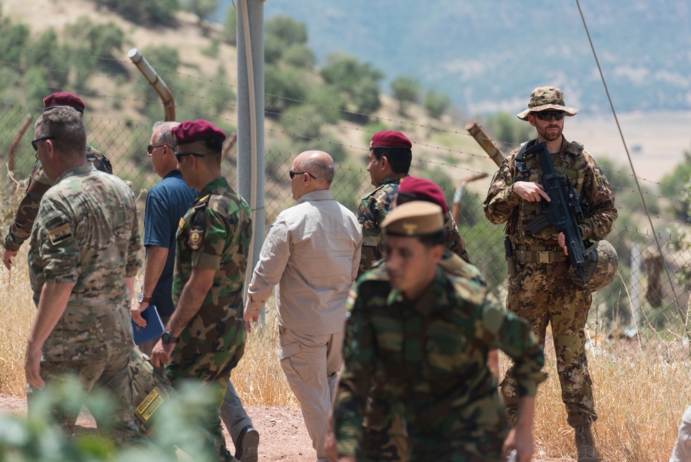 Coalition Advisors Visit Peshmerga Atrush Infantry Training Center