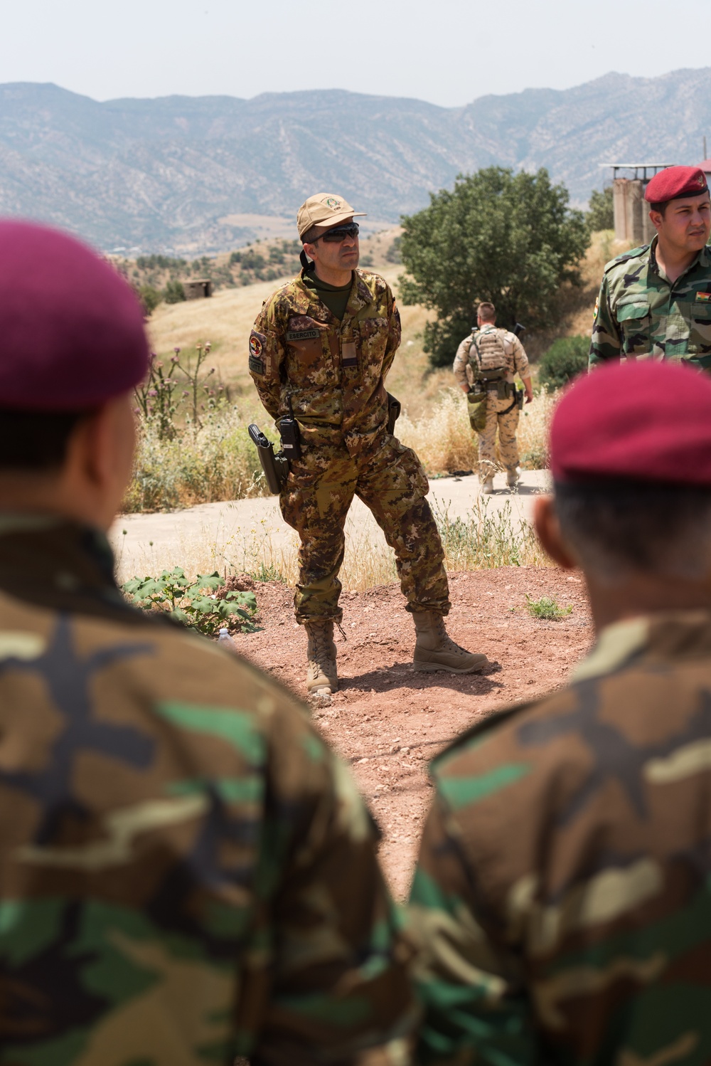 Coalition Advisors Visit Peshmerga Atrush Infantry Training Center