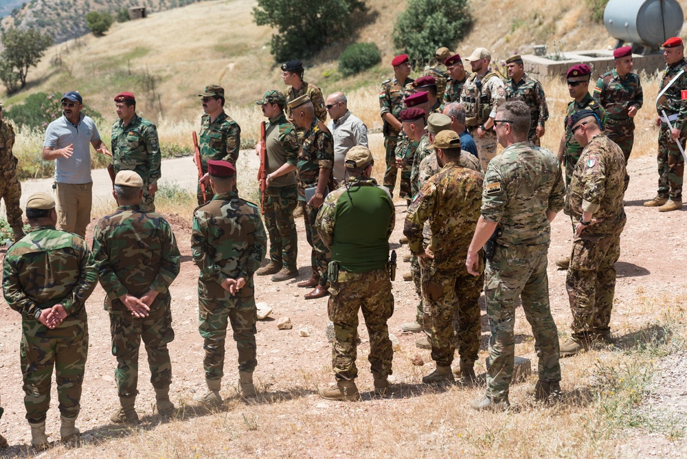 Coalition Advisors Visit Peshmerga Atrush Infantry Training Center
