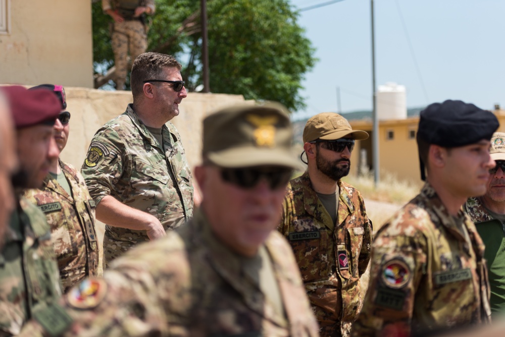 Coalition Advisors Visit Peshmerga Atrush Infantry Training Center