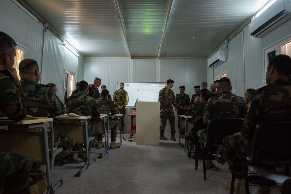 Coalition Advisors Visit Peshmerga Atrush Infantry Training Center