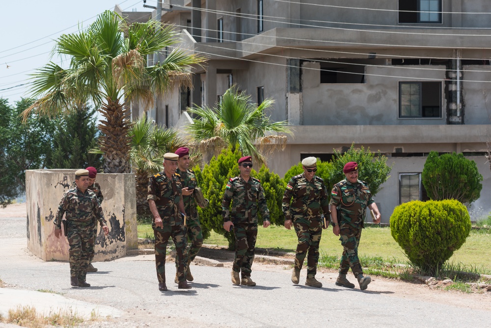Coalition Advisors Visit Peshmerga Atrush Infantry Training Center
