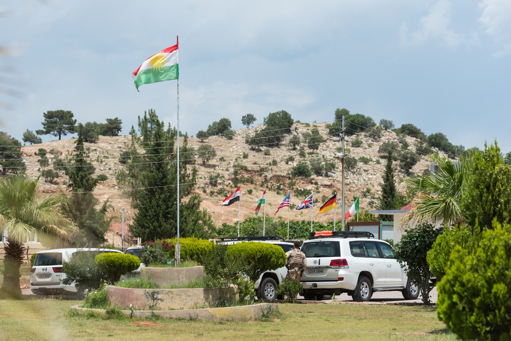 Coalition Advisors Visit Peshmerga Atrush Infantry Training Center