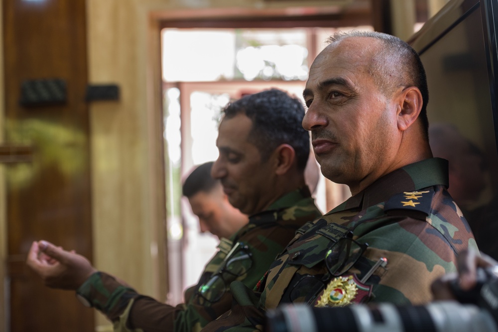 Coalition Advisors Visit Peshmerga Atrush Infantry Training Center