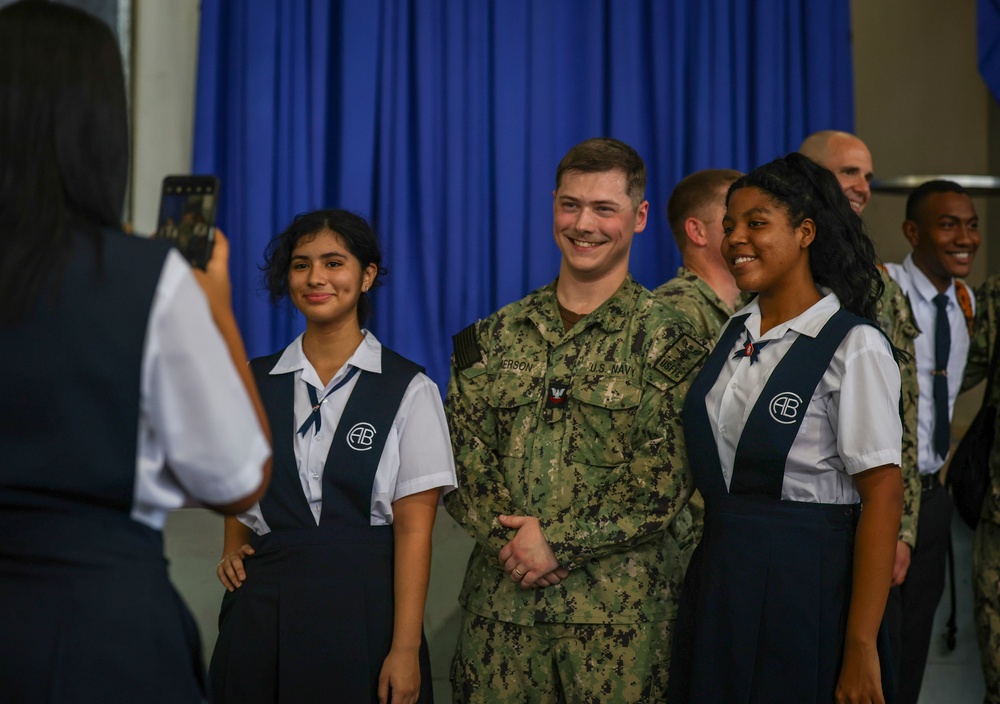 USFF Band Performs in Panama for CP25