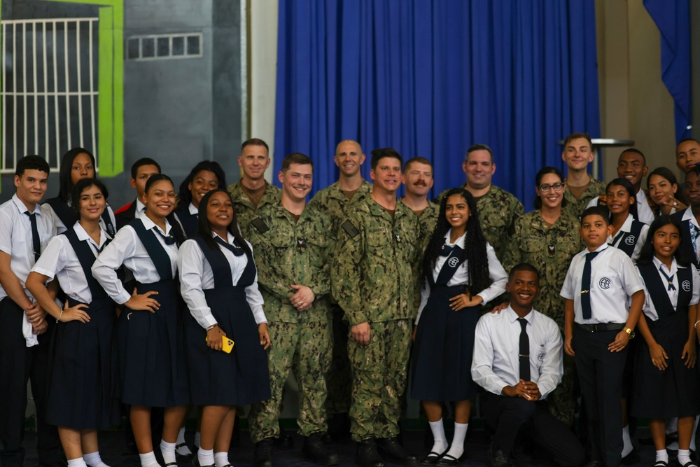 USFF Band Performs in Panama for CP25