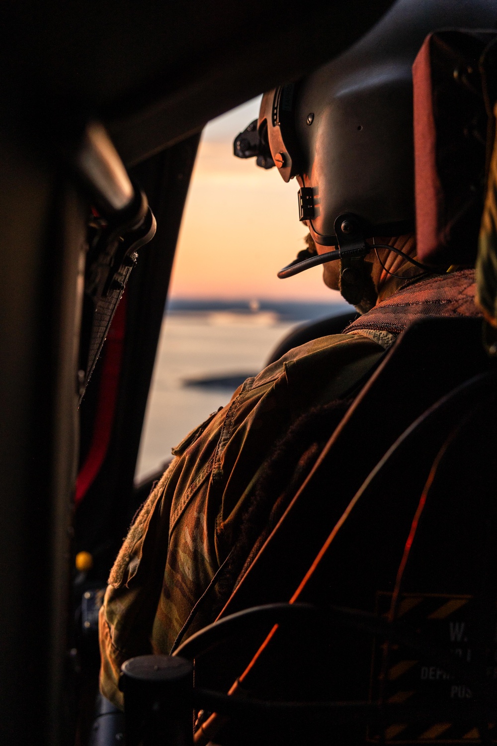 UH-60 Blackhawk Pilots and Crew Cheifs Train with National Park Service
