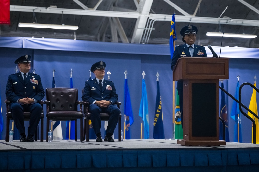 844th Communications Group welcomes new commander