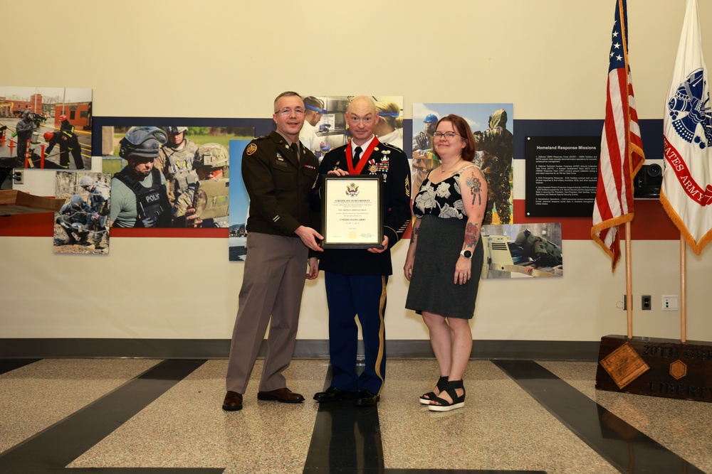 Master Explosive Ordnance Disposal tech completes career at 20th CBRNE Command