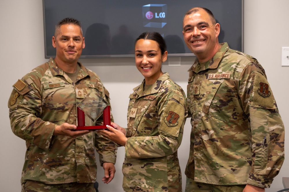 Taylor recieves Chief's award