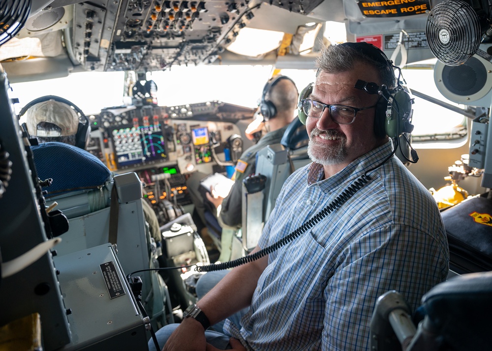 Reserve Airmen Support Thunderbirds Aerial Refueling, Honor Hometown Hero