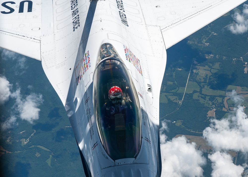 Reserve Airmen Support Thunderbirds Aerial Refueling, Honor Hometown Hero