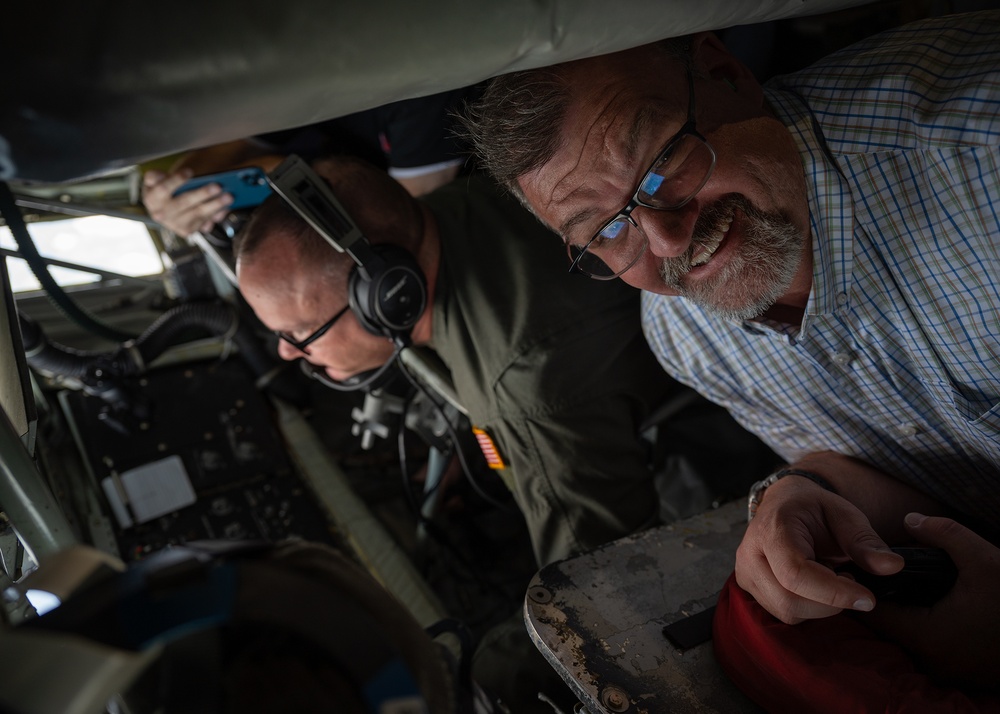 Reserve Airmen Support Thunderbirds Aerial Refueling, Honor Hometown Hero