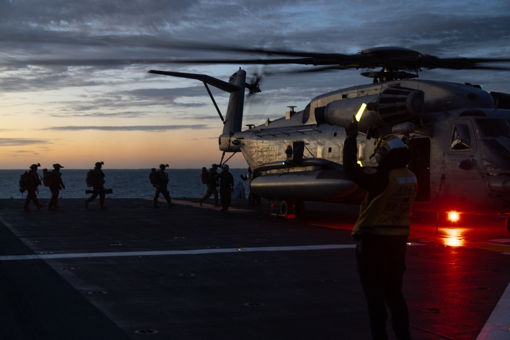 31st MEU | Integrated Operations in the Coral Sea