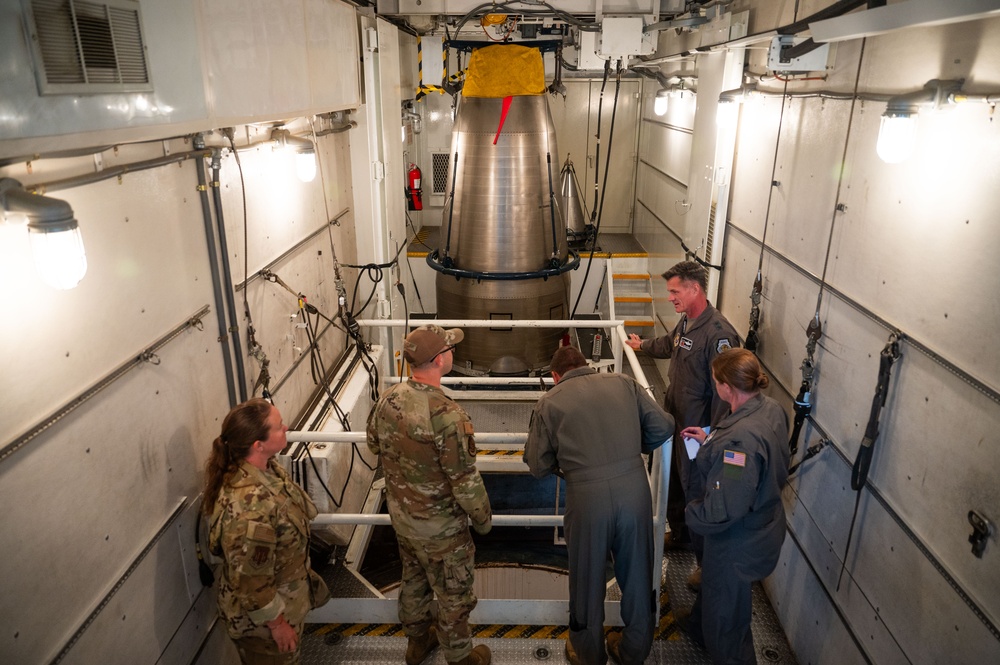 AFOTEC commander visits Minot AFB
