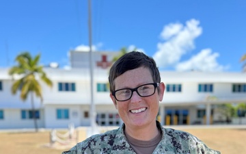 Navy Nurse Honored with DHA Award for Excellence in Nursing