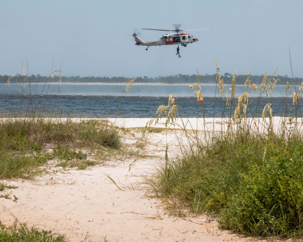 Station SAR Key West Demonstrates Hoist Techniques to NAS Pensacola-based Rescue Swimmer Candidates