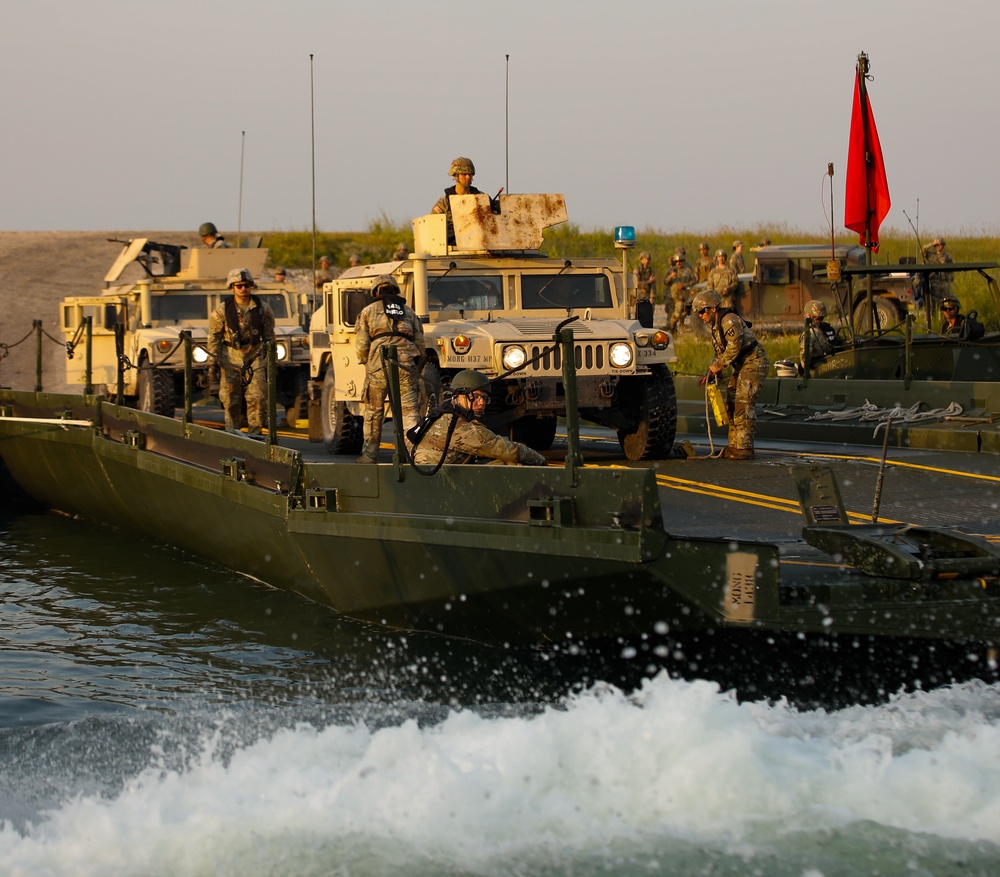 National Guardsmen Conduct Wet-gap Crossing