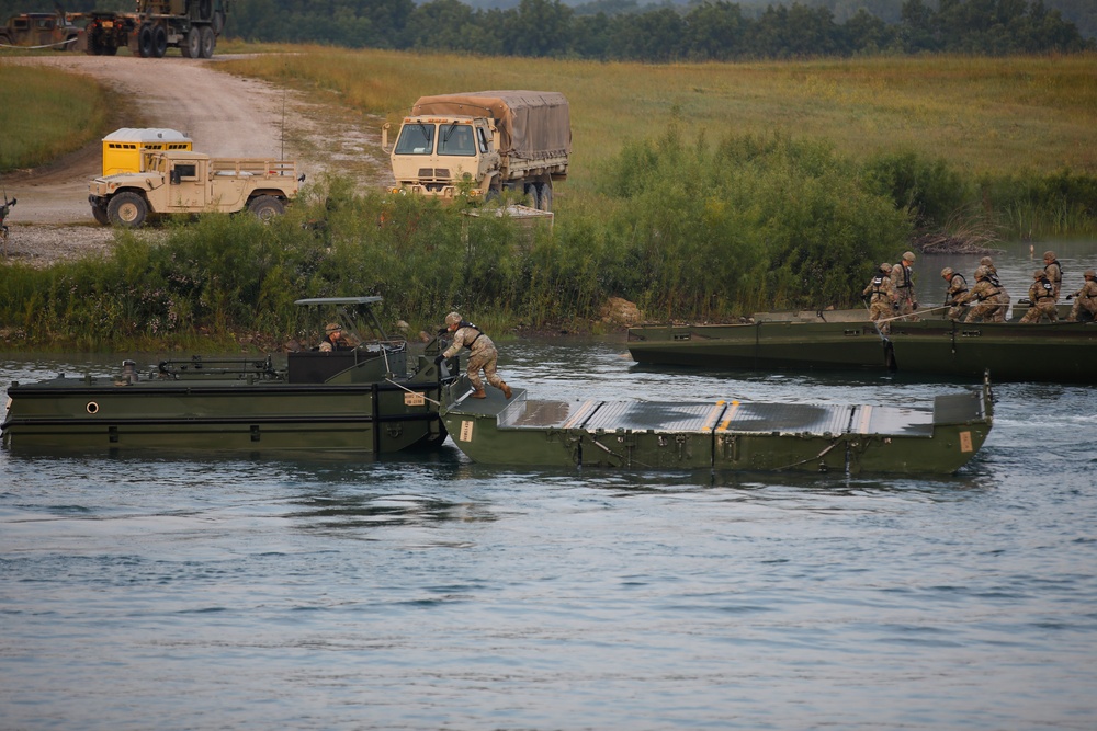 National Guardsmen Conduct Wet-gap Crossing
