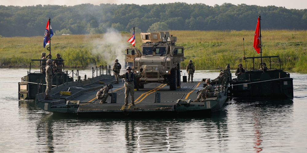 National Guardsmen Conduct Wet-gap Crossing