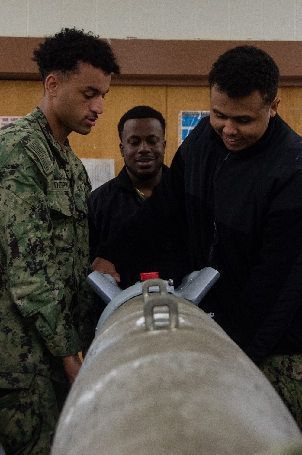 Ronald Reagan Sailors Conduct Weapons Training