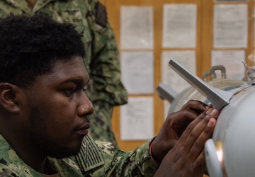 Ronald Reagan Sailors Conduct Weapons Training