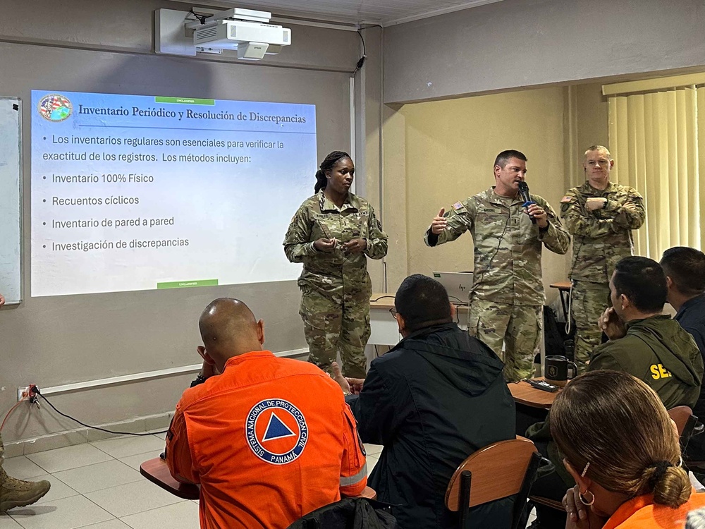 Missouri Soldiers Collaborate with Panamanian Forces on Logistics Best Practices