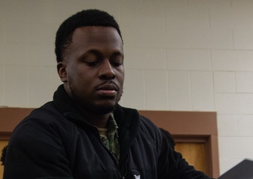 Ronald Reagan Sailors Conduct Weapons Training