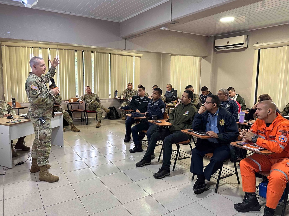 Missouri Soldiers Collaborate with Panamanian Forces on Logistics Best Practices
