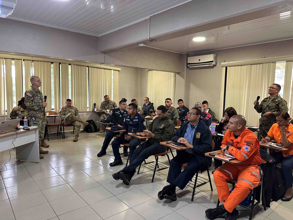 Missouri Soldiers Collaborate with Panamanian Forces on Logistics Best Practices