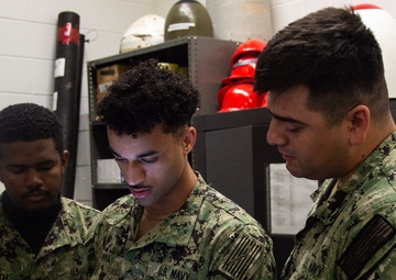 Ronald Reagan Sailors Conduct Weapons Training