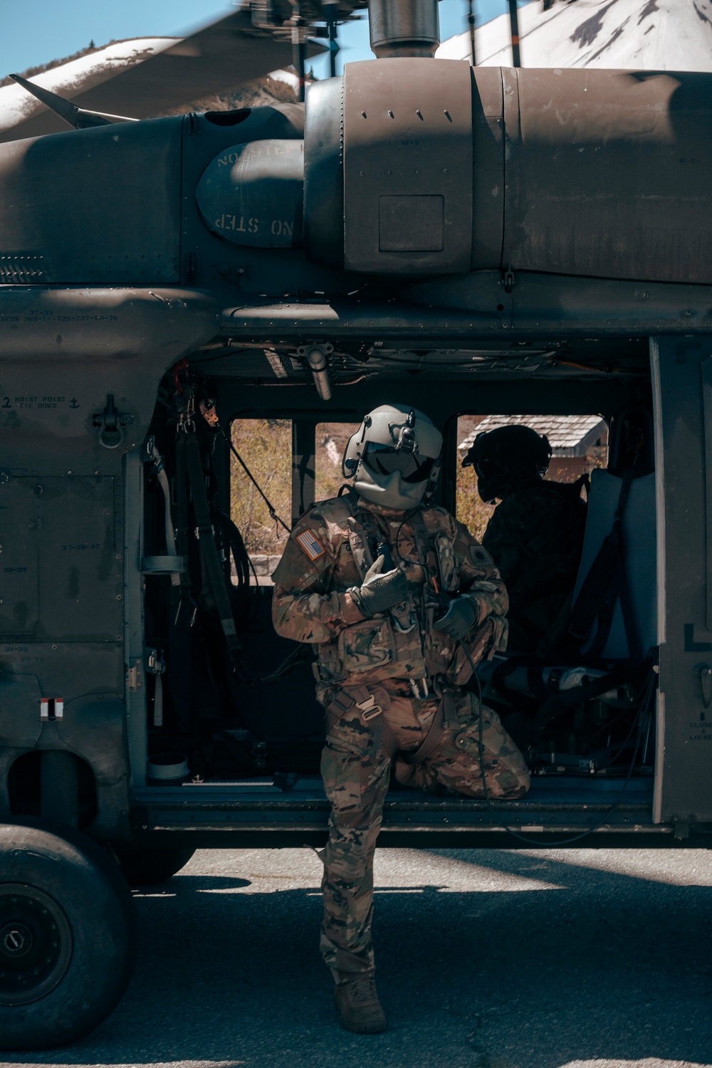 &quot;Rainier Dustoff&quot; to the Rescue: Washington National Guard aviators train for MEDEVAC missions on Mount St. Helens