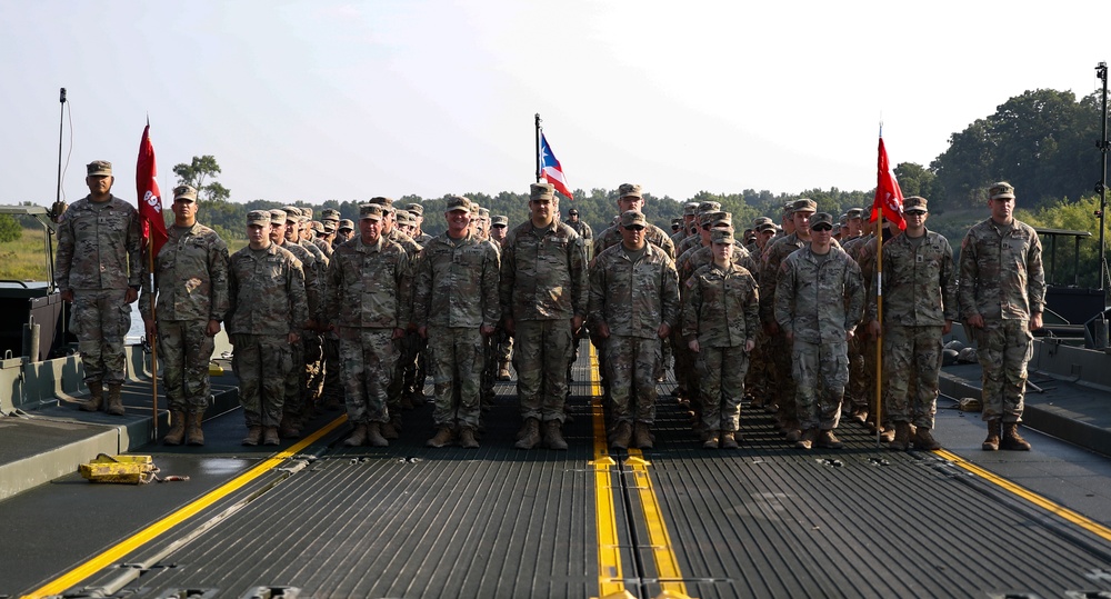National Guardsmen Conduct Wet-gap Crossing