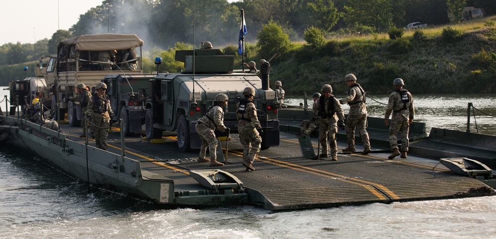 National Guardsmen Conduct Wet-gap Crossing
