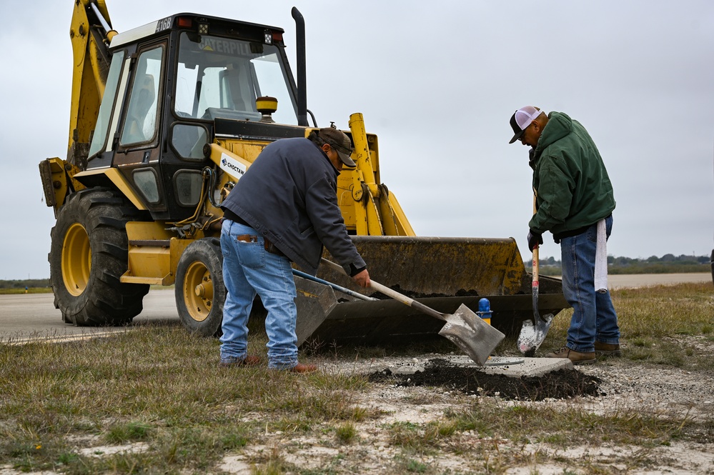 Flightline maintenance 2022