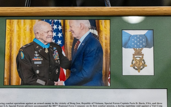MOH recipient Paris Davis inducted to AMC Museum Hall of Heroes