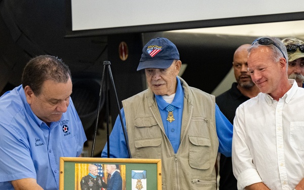 MOH recipient Paris Davis inducted to AMC Museum Hall of Heroes