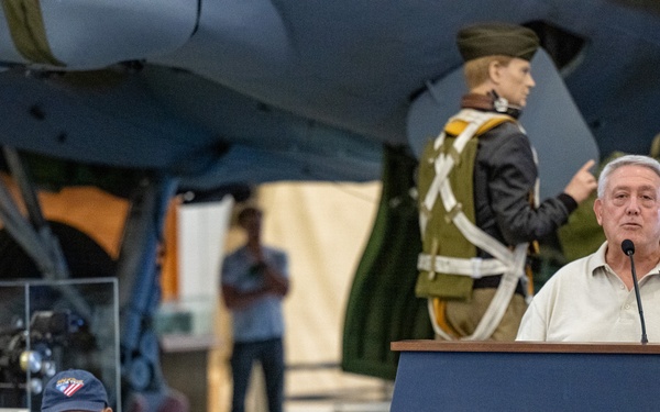 MOH recipient Paris Davis inducted to AMC Museum Hall of Heroes